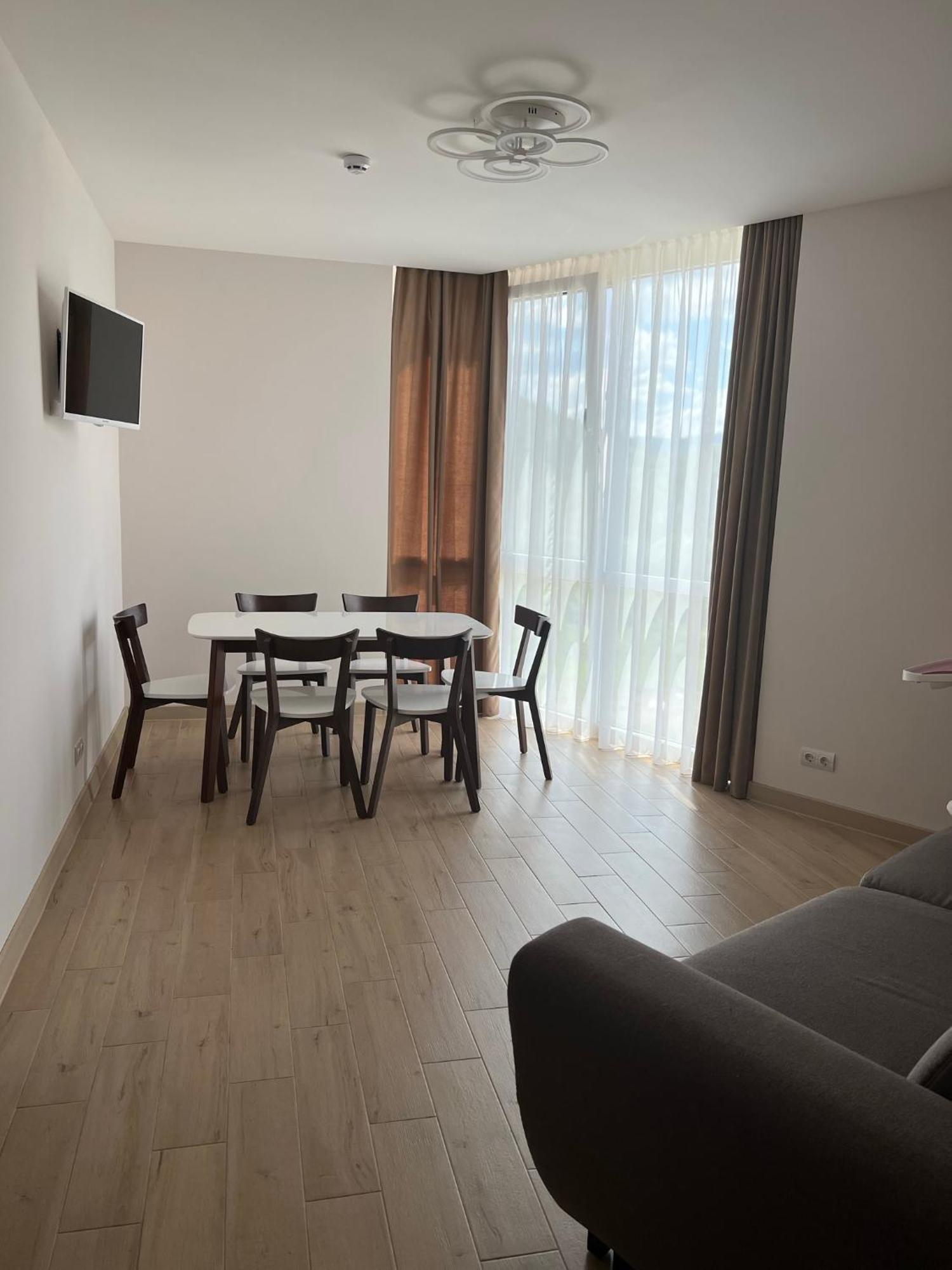 Apartmán Жк «Сонячний Квартал» Soločin Exteriér fotografie